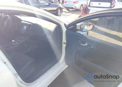 2015 Chrysler 200 S z USA, uszkodzony, nr VIN 1C3CCCBG7FN581142